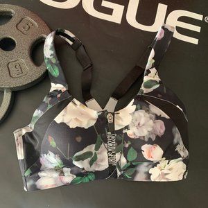 Victoria's Secret Sports Bra Size 32D